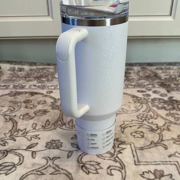 Stanley Pink and White Quencher H2.0 Tumbler - Picture 6 of 11